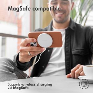Accezz Coque en cuir avec MagSafe iPhone 12 Pro Max - Brun