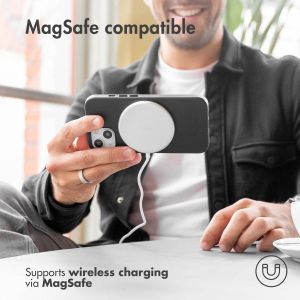 Accezz Coque en cuir avec MagSafe iPhone 12 (Pro) - Noir