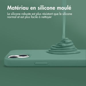 Accezz Coque Liquid Silicone avec MagSafe iPhone 15 - Vert foncé