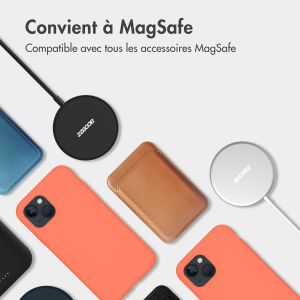 Accezz Coque Liquid Silicone avec MagSafe iPhone 15 - Nectarine
