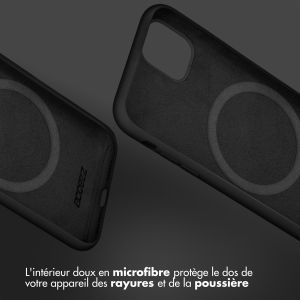 Accezz Coque Liquid Silicone avec MagSafe iPhone 12 Mini - Noir