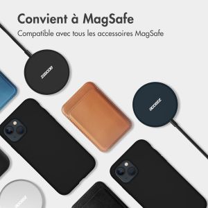 Accezz Coque Liquid Silicone avec MagSafe iPhone 12 (Pro) - Noir