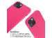 iMoshion ﻿Coque en silicone avec cordon iPhone 13 - Rose Fluo