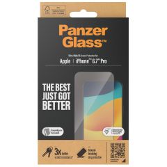 PanzerGlass Protection d'écran Ultra-Wide Fit Anti-bactérienne avec applicateur iPhone 15 Pro Max