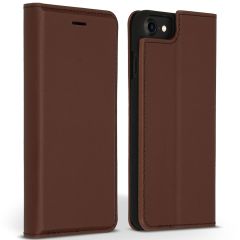 Accezz Étui de téléphone Slim Folio en cuir de qualité supérieure iPhone SE (2022 / 2020) / 8 / 7 / 6(s) - Brun