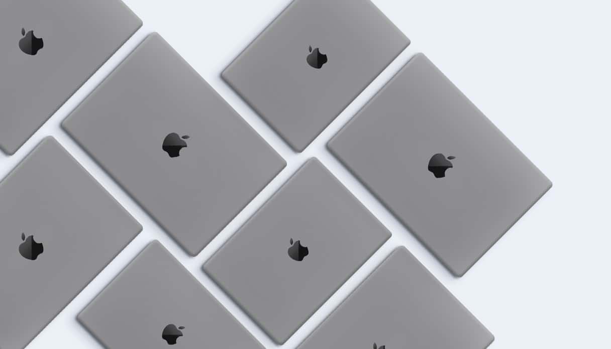 Un flatlay de différents MacBooks, les Apple MacBooks ont différentes tailles et types.