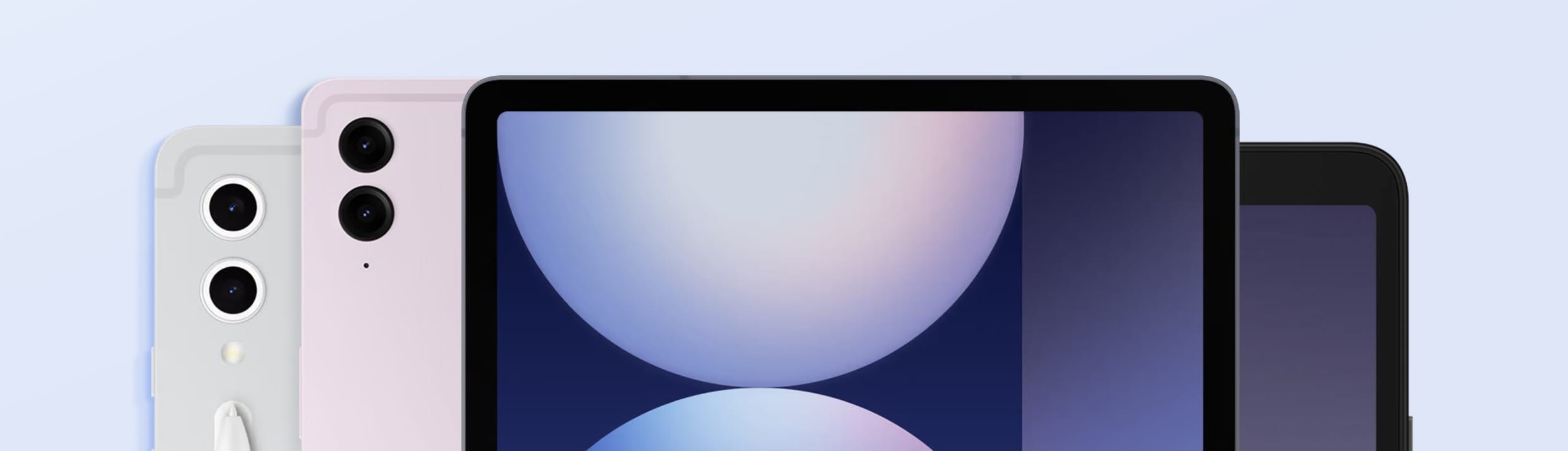 Plusieurs tablettes Samsung sur un fond violet